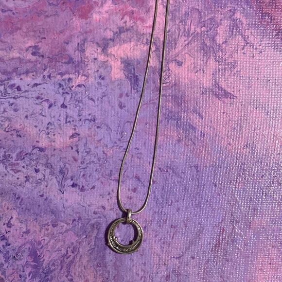 Silver Toned Necklace with Round Pendant Costume Jewelry - Picture 5 of 5